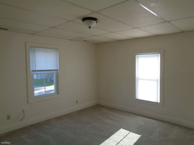 Building Photo - 2 br, 1 bath  - 424 E Prairie St #2