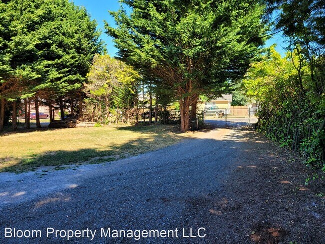Foto del edificio - 3 br, 1 bath House - 10216 Patterson ST s