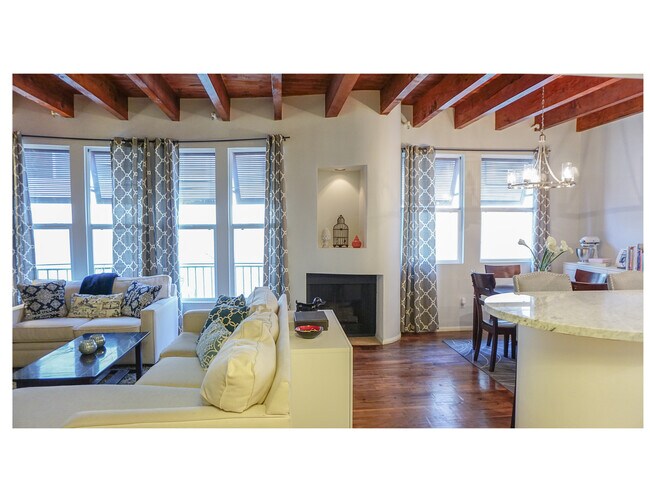 Foto del edificio - 4360 Ventura Canyon Ave