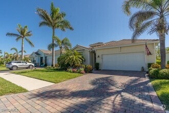 Building Photo - 14570 Tropical Dr