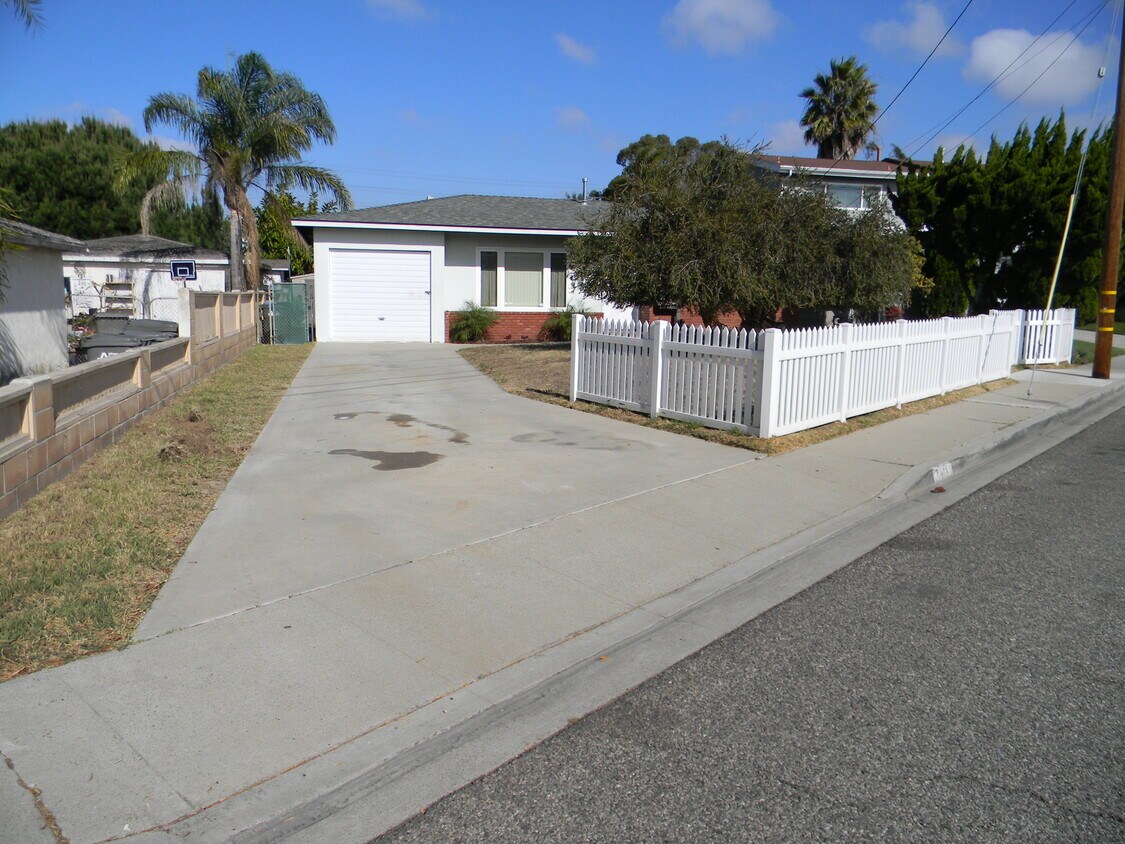 Street View - 2611 Ripley Ave