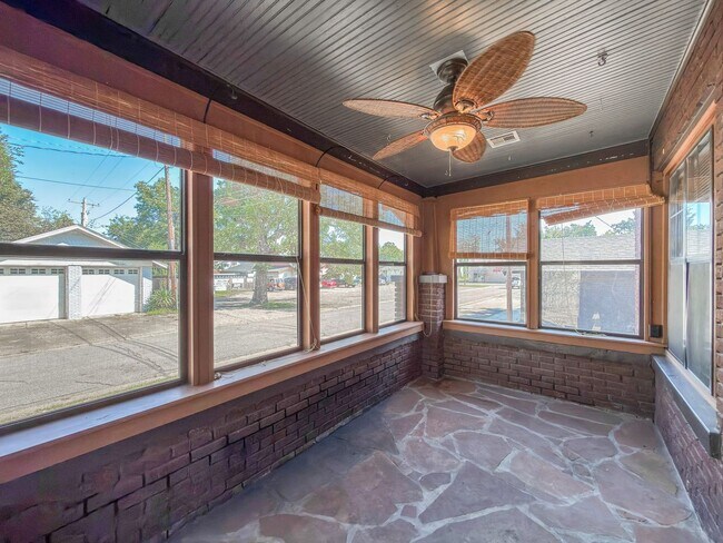 Foto del edificio - Charming Fort Smith Home - 2 Bed, 1 Bath (...