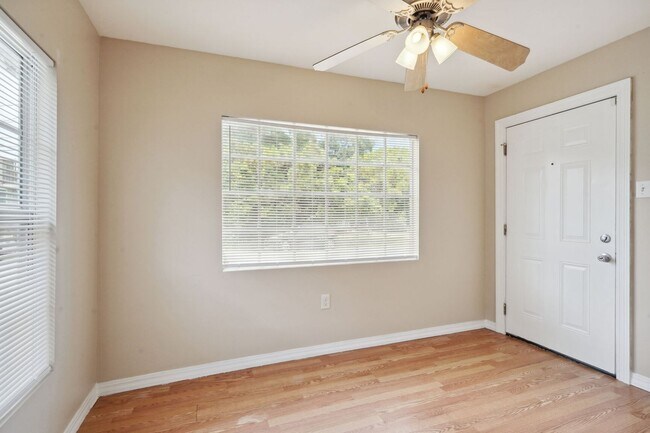 Building Photo - Single Family Home Ready for Occupancy