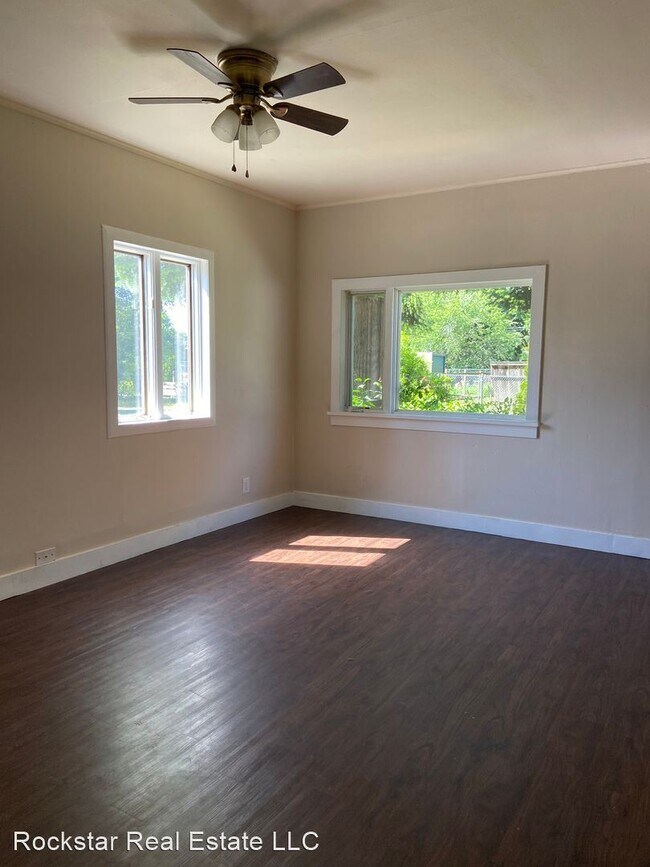 Building Photo - 3 br, 2 bath House - 4235.5 E Hartson Ave