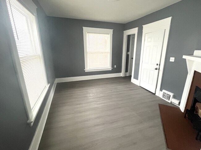 Foto del edificio - 548 E 7th St