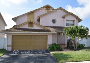 Building Photo - 9760 SW 9th Ct
