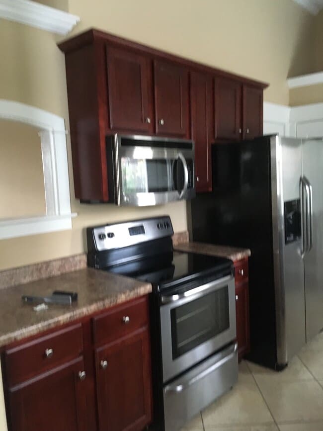 Kitchen - 525 S Broadway St