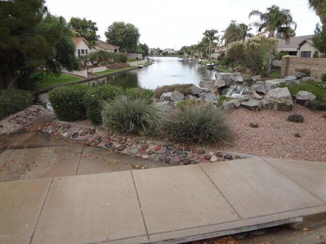 Building Photo - Ocotillo Lakes Upcoming Unit!