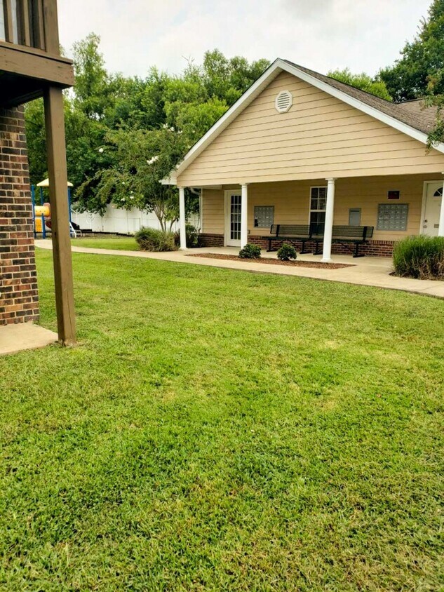 Cypress Meadows Apartments Apartments 373 S Canal St Canton, MS