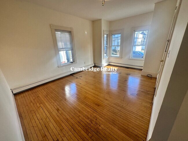 Building Photo - 9 Bowdoin St