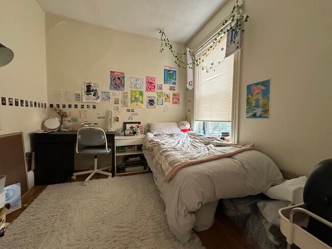 Foto del edificio - 32 Symphony Rd