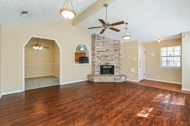 Building Photo - 11 Crestbriar Ct