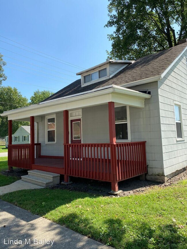 2 br, 1 bath House 220 East South House Rental in Mascoutah, IL
