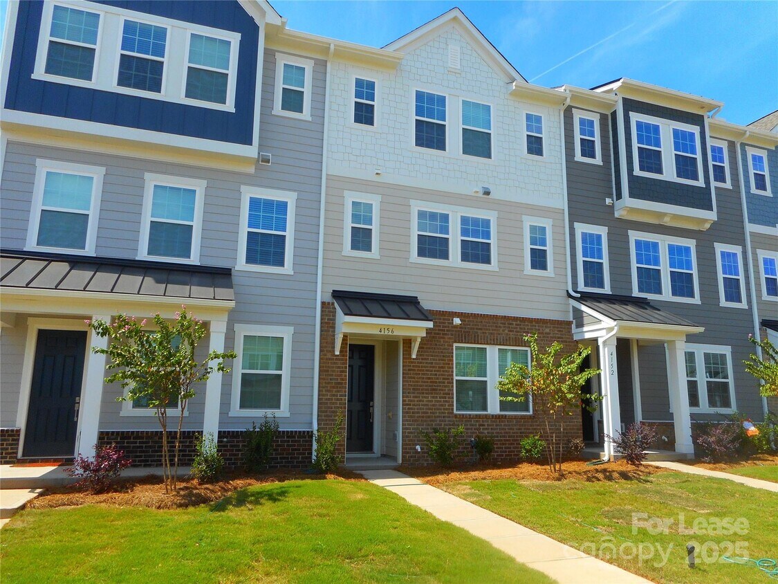 Primary Photo - 4156 Skyboat Cir