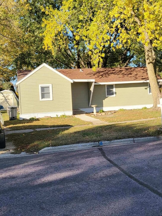 Building Photo - 325 3rd Ave SW