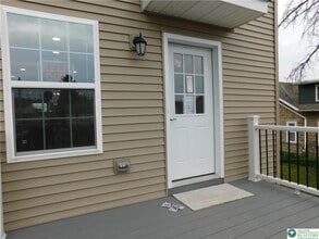 Building Photo - 1549 Burkhardt St