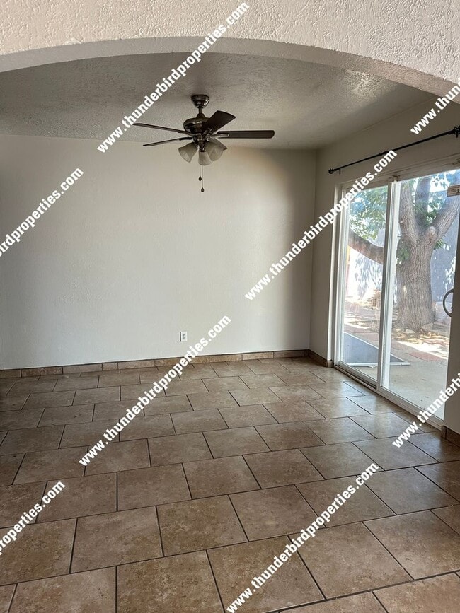 Building Photo - Great NE 3 bedroom- MOVE IN SPECIAL!! $250...