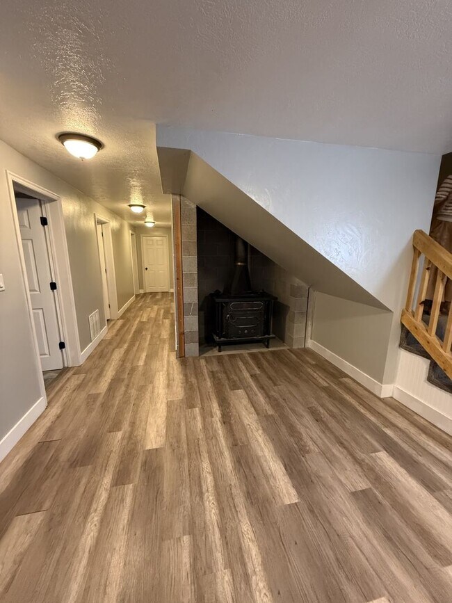 Foto del edificio - Gorgeous Basement Apartment in Moroni