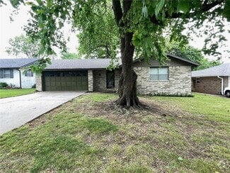 Building Photo - 4003 Holt Ave