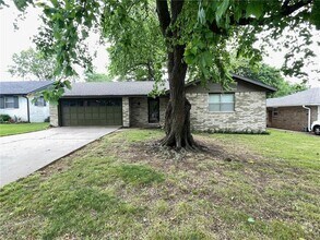 Building Photo - 4003 Holt Ave