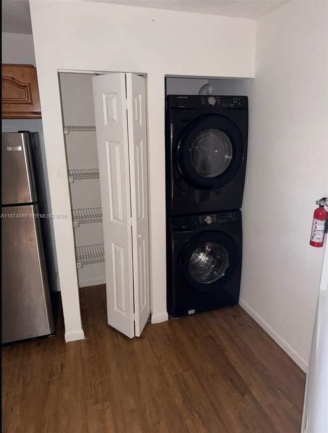 Building Photo - 1120 N Franklin Ave