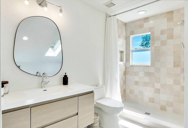 Foto del edificio - 1517 E Esther St