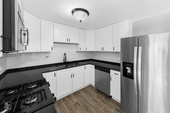 Building Photo - 138 Barcliffe Ln