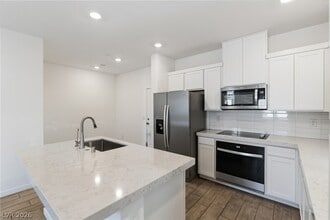 Building Photo - 222 Krameria Ave