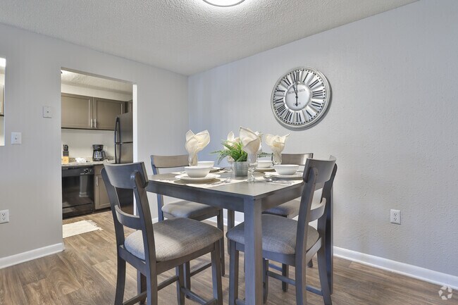 2BR, 1,5BA - The Exeter - Área de comedor - zCobalt Springs
