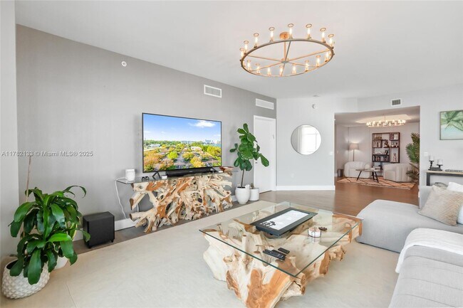 Building Photo - 17301 Biscayne Blvd