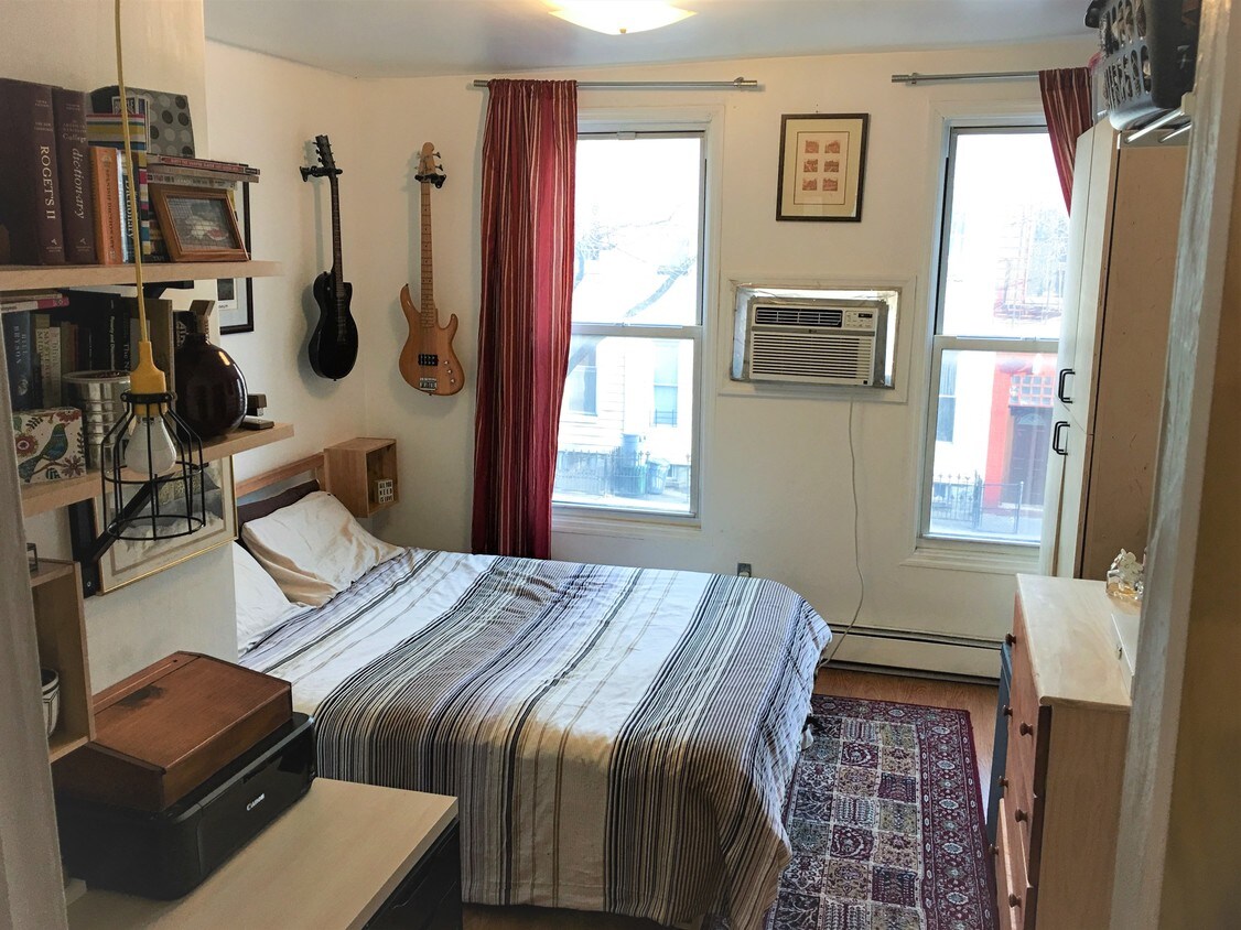 Foto principal - 194 Greene Ave