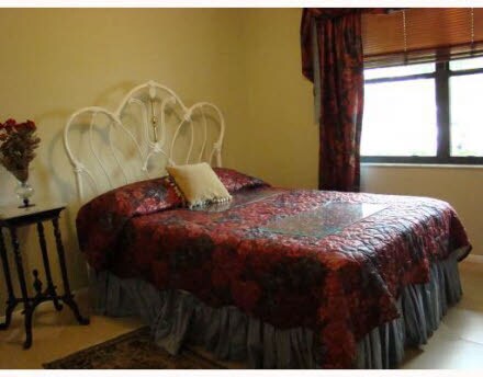 Sunny Bedrooms - 5090 Bay St NE