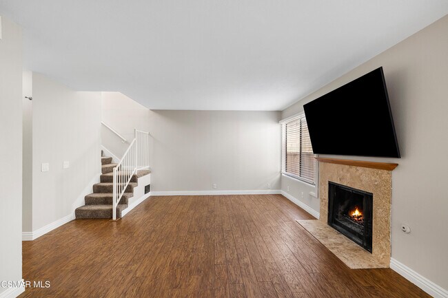 Building Photo - 5291 Colodny Dr