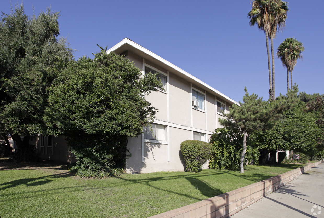 5120 San Bernardino Street - 5120 San Bernardino St