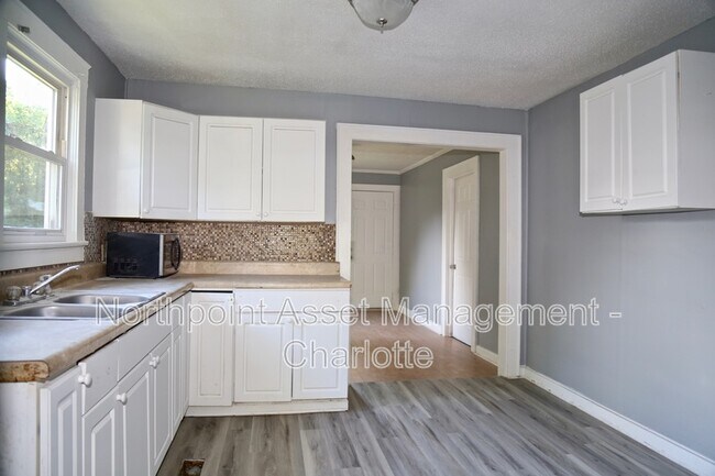 Foto del edificio - 615 Marion St