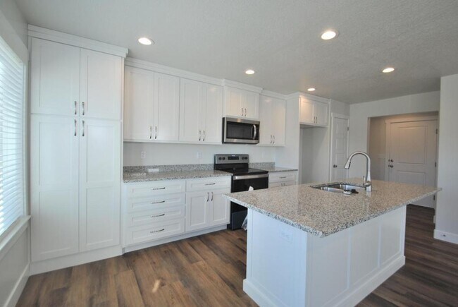 Foto del edificio - 2778 W 4175 S #236