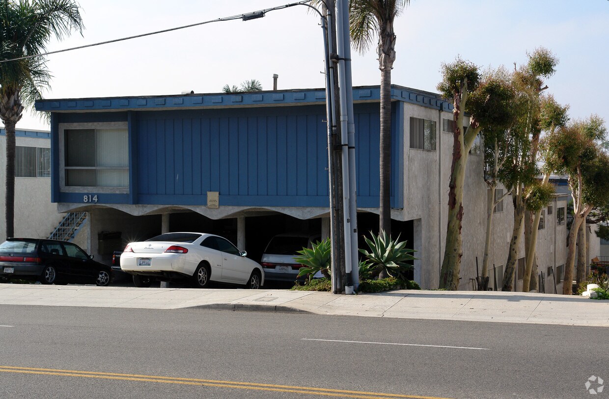 Foto del edificio - 814-816 E Grand Ave