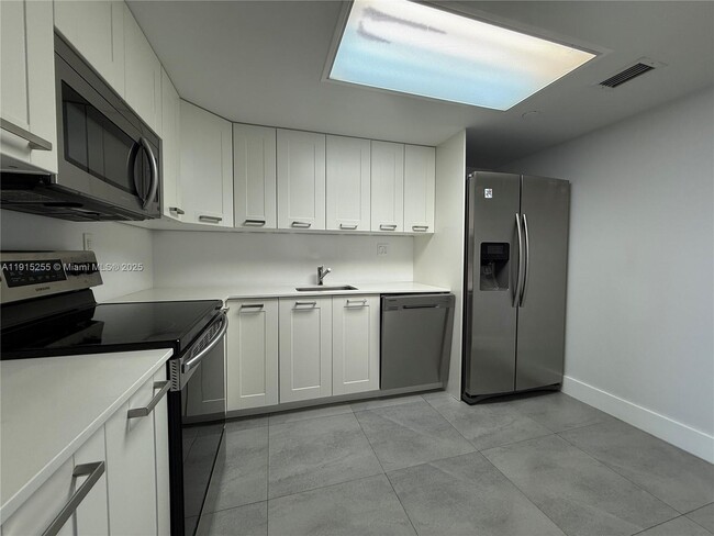 Building Photo - 3300 NE 192 St