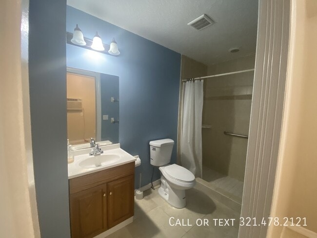 Foto del edificio - 611 Americana Blvd NE