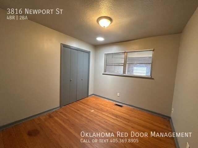 Building Photo - 3816 Newport St