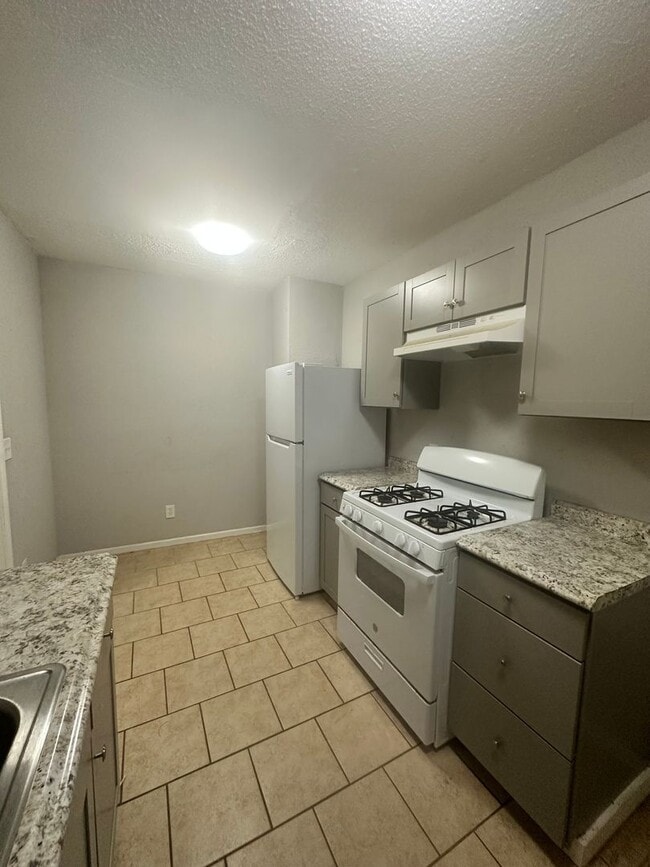 Building Photo - 3722-3728 Ogg Ave