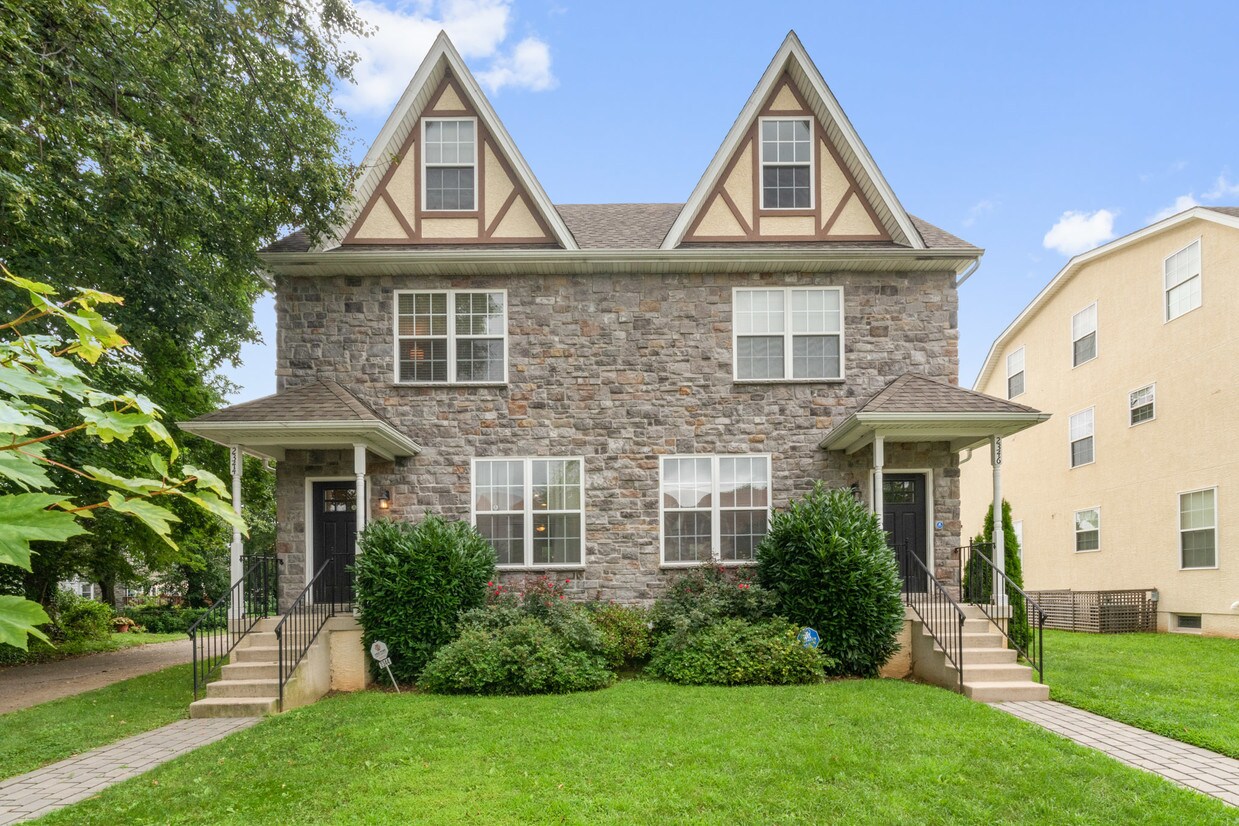 Foto principal - 2346 N 54th St