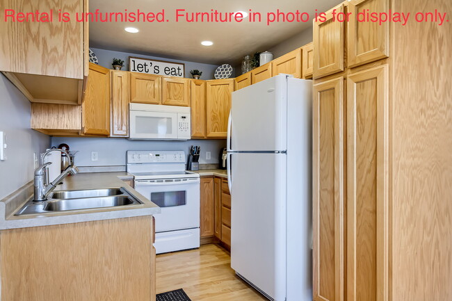 Kitchen - 1642 W Madison View Dr