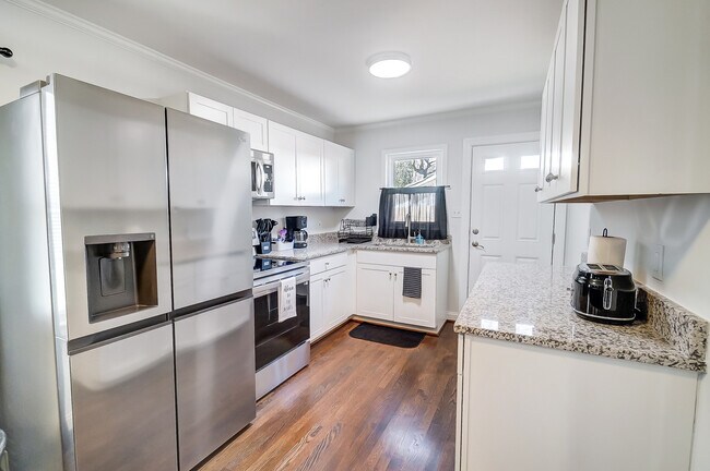Upgraded Kitchen with Stainless Appliances - Coffee is provided for FREE upon arrival. - 4808 Northaven Dr