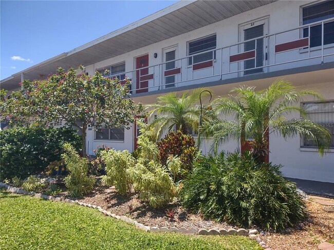 Foto del edificio - 5850 18th St N