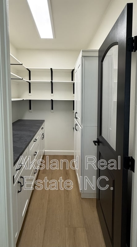 Building Photo - 4701 Elm St