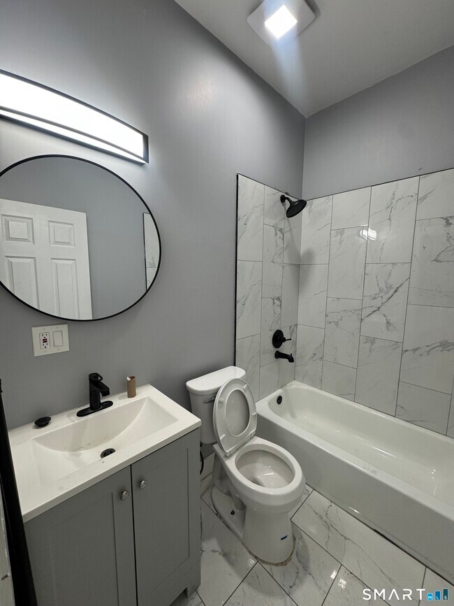 Foto del edificio - 148 Rosette St