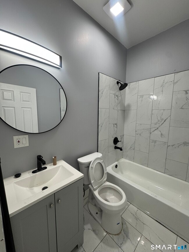 Building Photo - 148 Rosette St