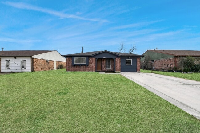 Building Photo - 4114 Fairgreen Ln