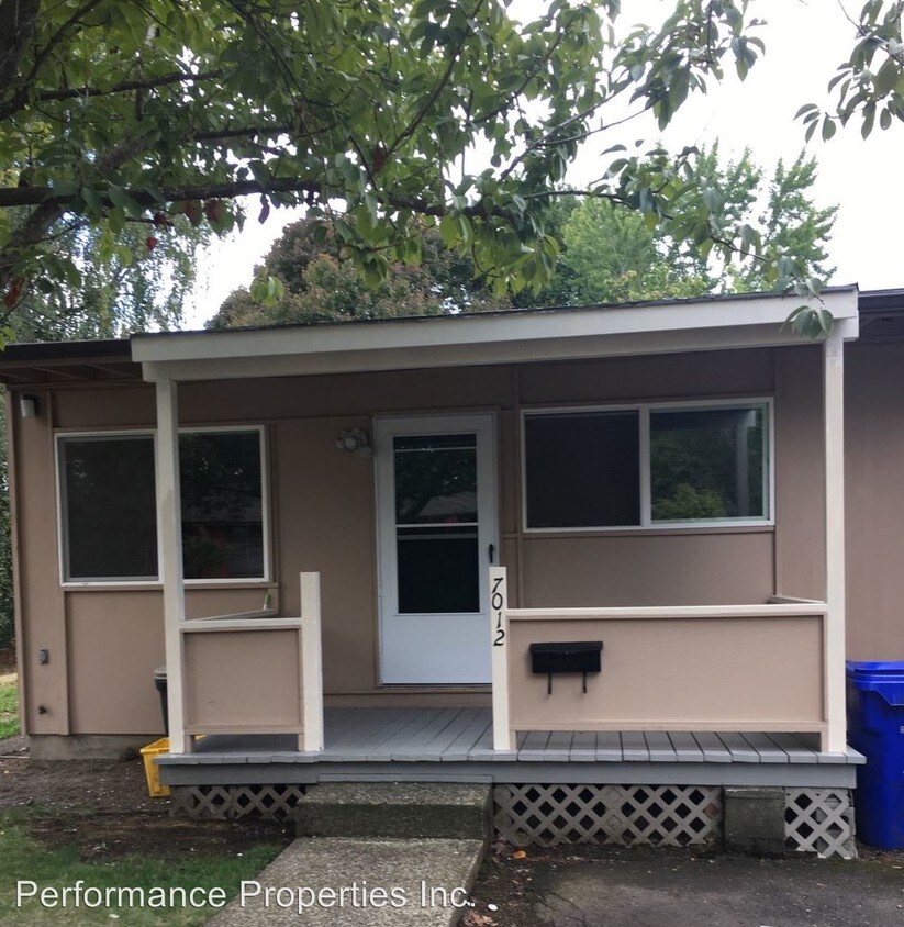 Primary Photo - 7006-7012 SE Rhone St